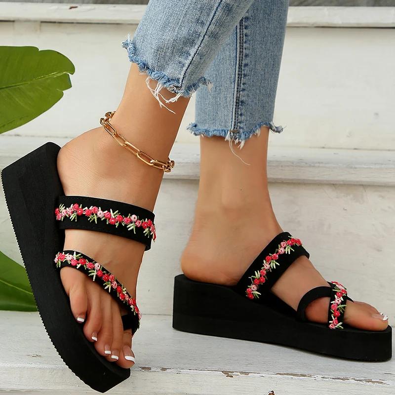 Fashion 2025 Thick Bottom Clip Toe Slippers for Women Fashion Floral Fabric Wedge Sandals Woman Summer Eva Wear-Resistant Slides Female