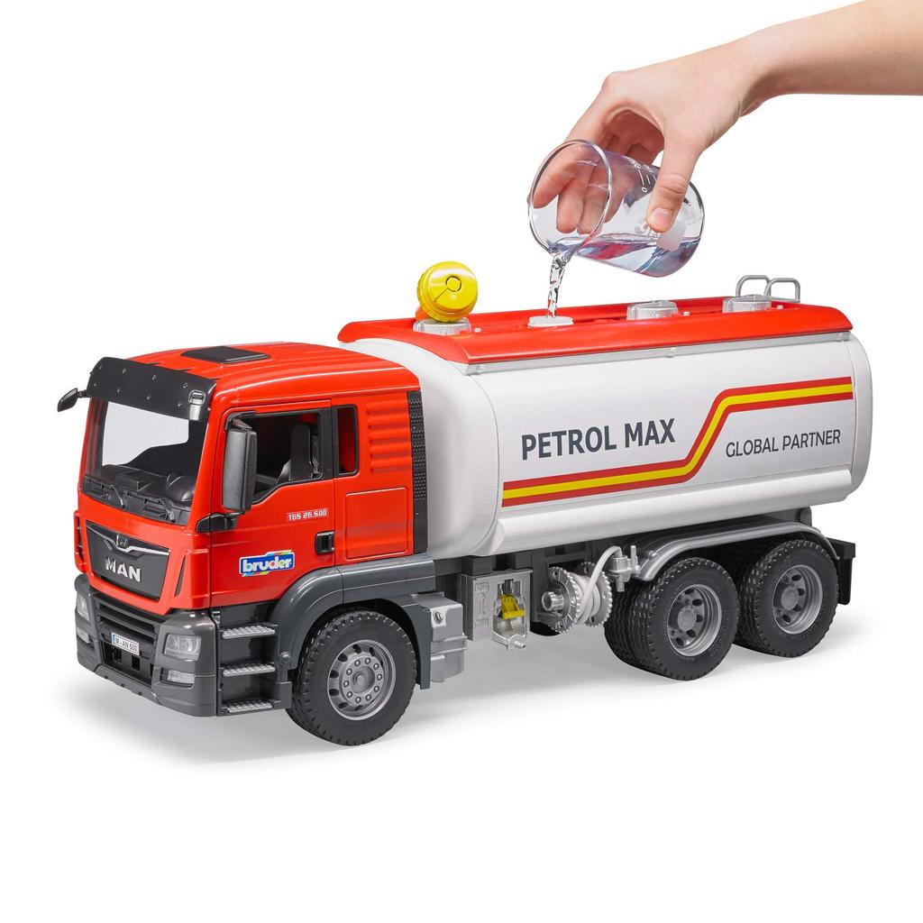 [JOB INTERNATIONAL] Cisternový vůz MAN
