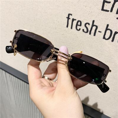 Carré petites lunettes de soleil en métal femmes marque de luxe voyage Rectangle Uv400 lunettes de soleil femme mode Punk voyage nuances lunettes