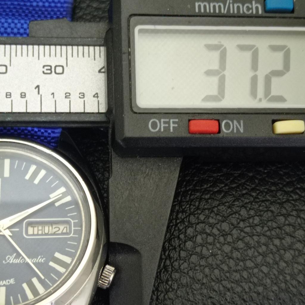 AUTOMATIC VINTAGE SEIKO 5 JAPAN 7009A MENS BLUE COLOR DIAL WATCH A702110-5