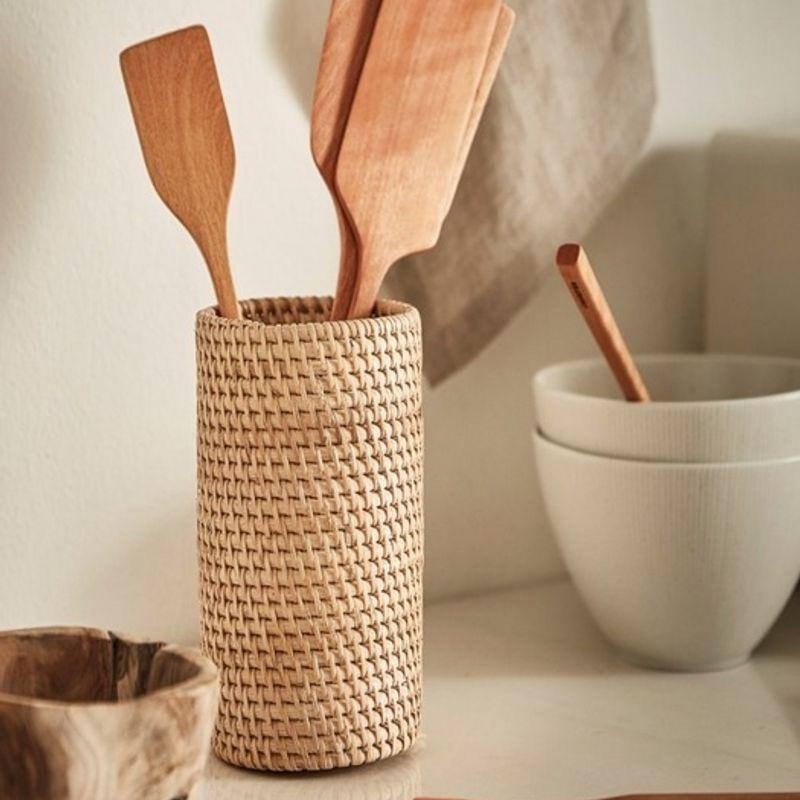 Casamia Cuisine Wood Turner_Small