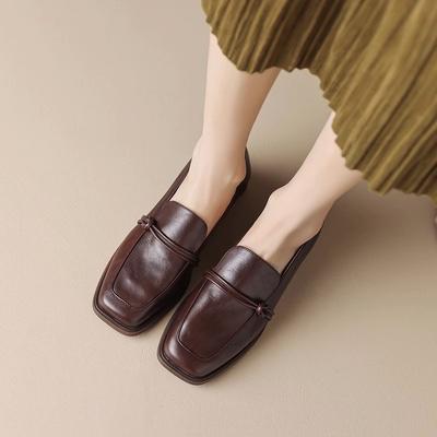 Brytyjskie małe skórzane buty damskie retro kwadratowe główki grube obcasy pojedyncze buty miękkie skórzane jeden pedał średni obcas mokasyny