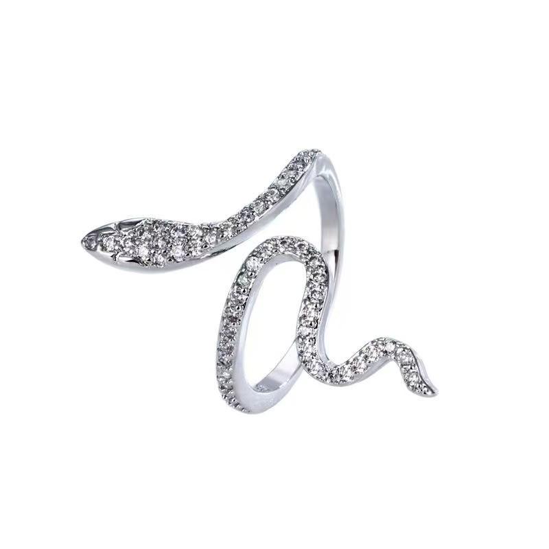 Snake-shaped Diamond Ring with Niche Design and Open Index Finger Fit