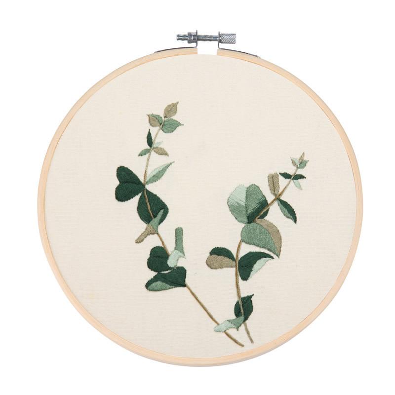 

Свежий и красивый набор для вышивания своими руками с инструментами