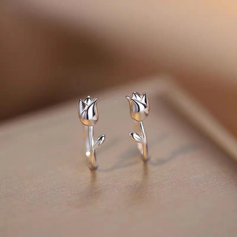 Vintage Oil Painting Flower Stud Earrings for Women Exquisite Metal Peach Blossom Earrings Jewelry Gifts Daily Fancy Accessories