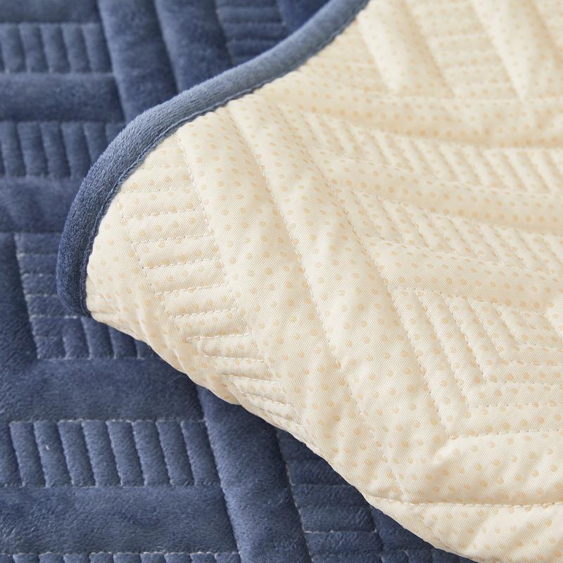 Плюшевый чехол для дивана в скандинавском стиле — фото 7