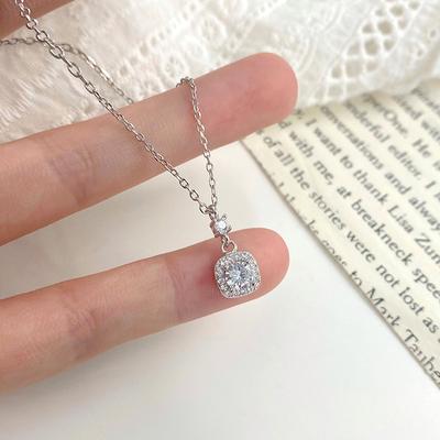 High Grade Square Diamond Necklace for Women's New Versatile Niche Design, Light Luxury Collarbone Chain