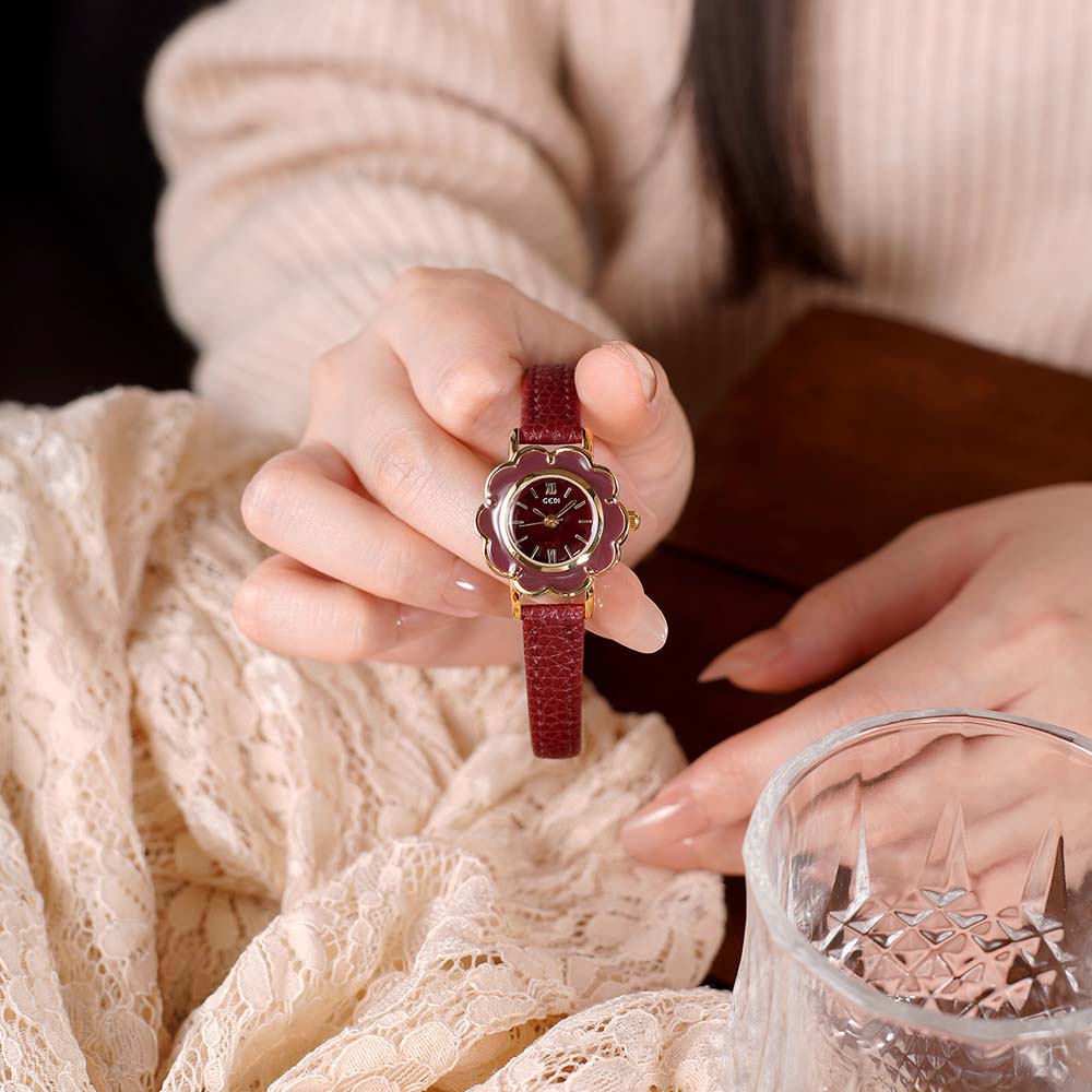 GEDI High-End Retro Floral Watch Women's Luxury Quartz Timepiece with Waterproof Leather Strap Gift for Woman