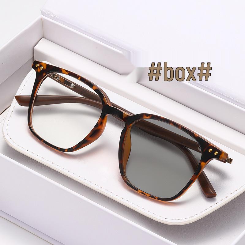 Stylish Anti-Blue Light Photochromic Myopia Square Glasses
