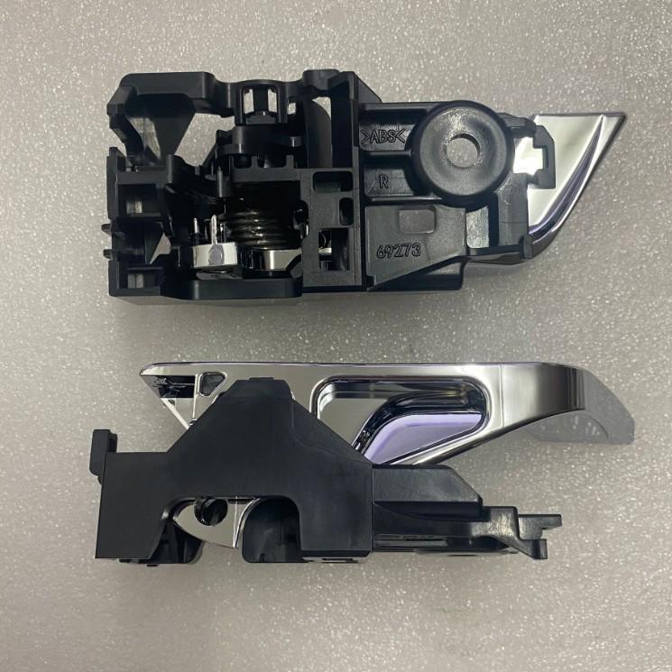 Compatible Interior Door Handle for Reiz 06-10/Highlander/New Crown (69206-0E020/69206-0N010)