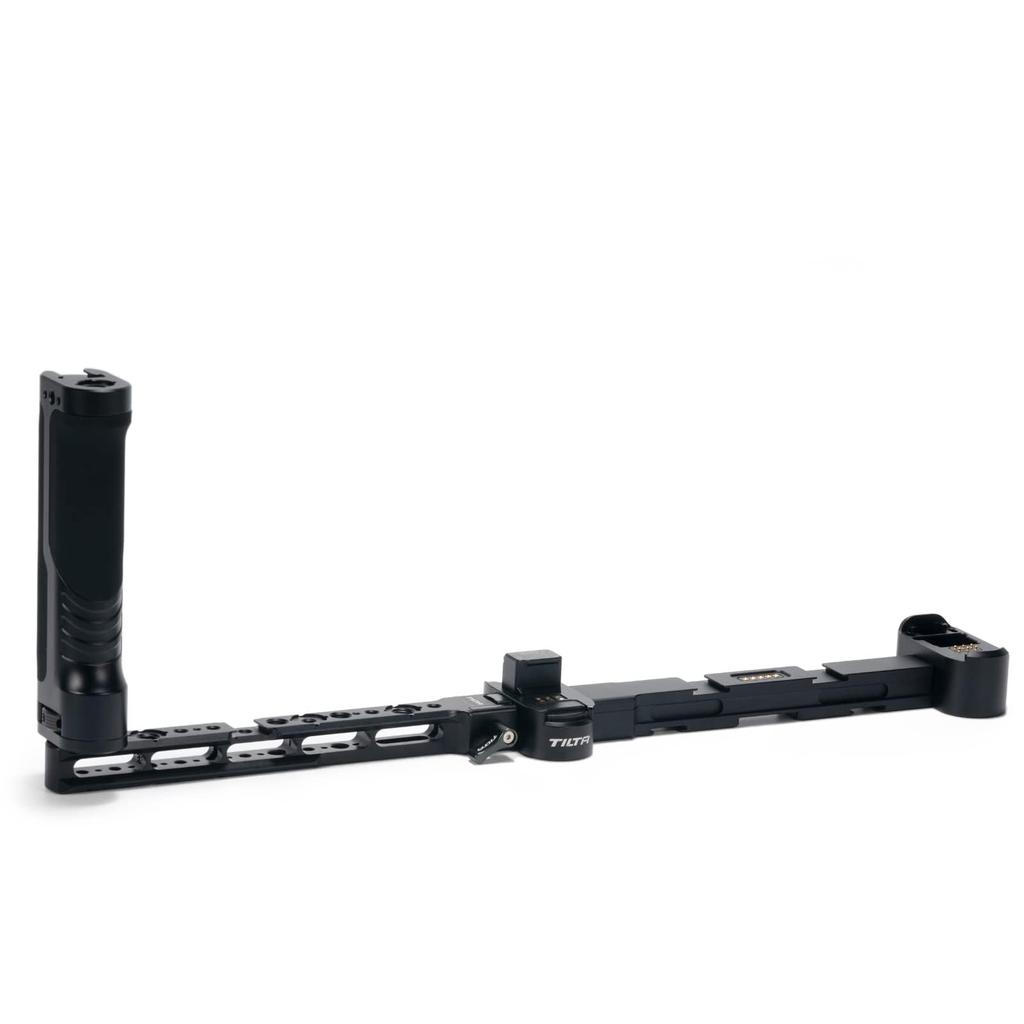 TILTA Dual-Griff-Stromhalterung für DJI RS4 RS3 und RS3 mit mehreren Schrauben und Blitzschuh-Montagepunkten RS4, Pro, RS2, Pro, 1/4"-20 (TGA-DHB)