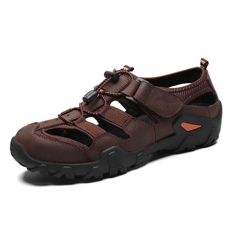 Fashion Summer New Men's Outdoor Beach Shoes with Hollowed Out Fashionable Toe Caps, Water Wading Shoes, Lightweight and Cool Slippers