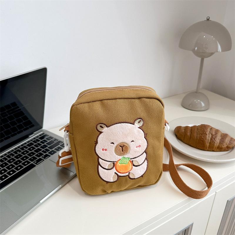 

Cartoon cute commuter diagonal span bag canvas bag bag shoulder crossbody bag capybara bag small square bag 20*16*6cm