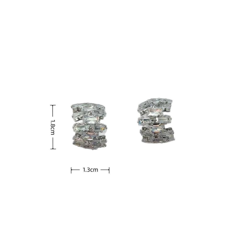 Elegant Irregular Copper Zircon C-Shaped Stud Earrings: Fashionable & Luxurious Women's Accessories