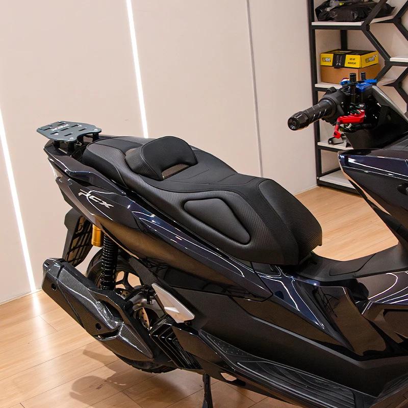 Honda PCX160/125 Lowered Seat Cushion with Enhanced Comfort and Lumbar Support for 2021-2026 Models.