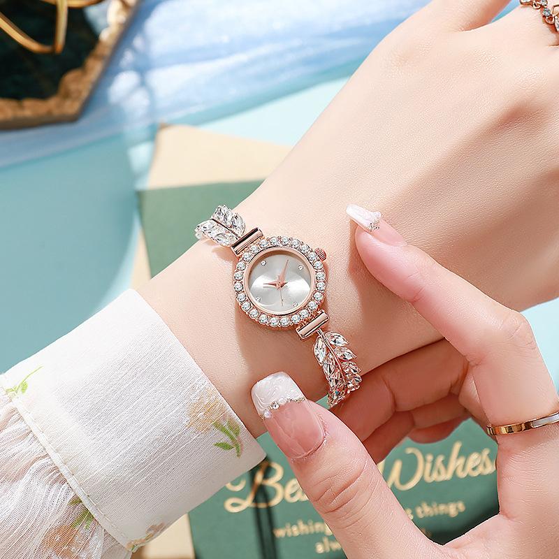 Mode Damen Kleine Uhr Elegant Süß Verstellbares Armbanduhr, Geschenk für Freundin, Weihnachtsgeschenk