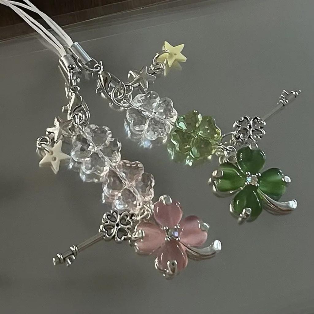 Four Leaf Clovers Pendant Keychain Unique Phone Strap Accessory Detachable Mobile Phone Charm for Good Luck Happiness