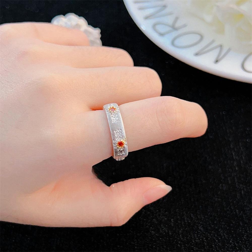 Court Brushed Daisies Colored Gemstone Ring Simple Index Finger Ring Vintage Ring