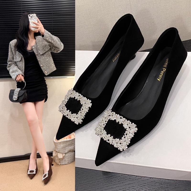 Temperament Black Shallow Mouth Pointed Toe Spring and Autumn 2026 Rhinestone Single Shoes Commuting French New Style