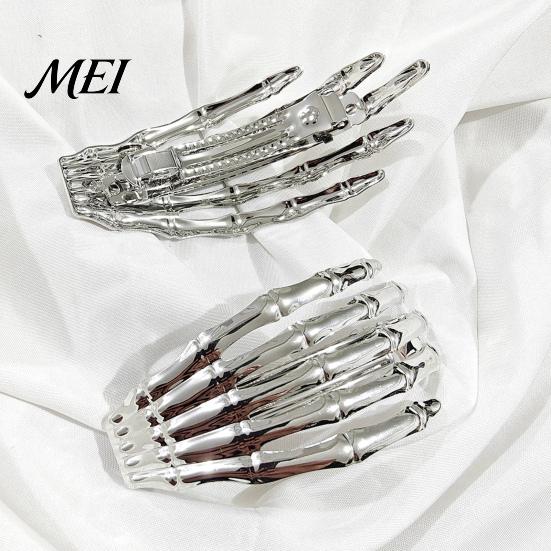 Skull Headpiece for Women Skeleton Hands Hair Clips, Gothic Metal Side Clip Women, Festival Updo Clips Spooky Halloween Horror Accessories, Punk Rock
