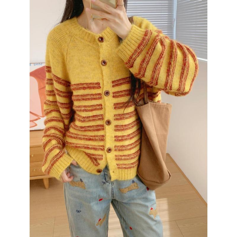 

Striped knitted cardigan retro design round neck loose and thin design casual age-reducing sweater jacket Average size [95-65kg]