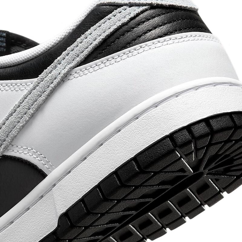 Nike Men's Dunk Casual Skate Shoes