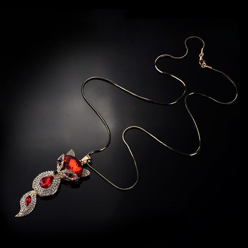 Women's Fashion High-grade Sense Of Light Luxury Long Necklace Personality Necklace