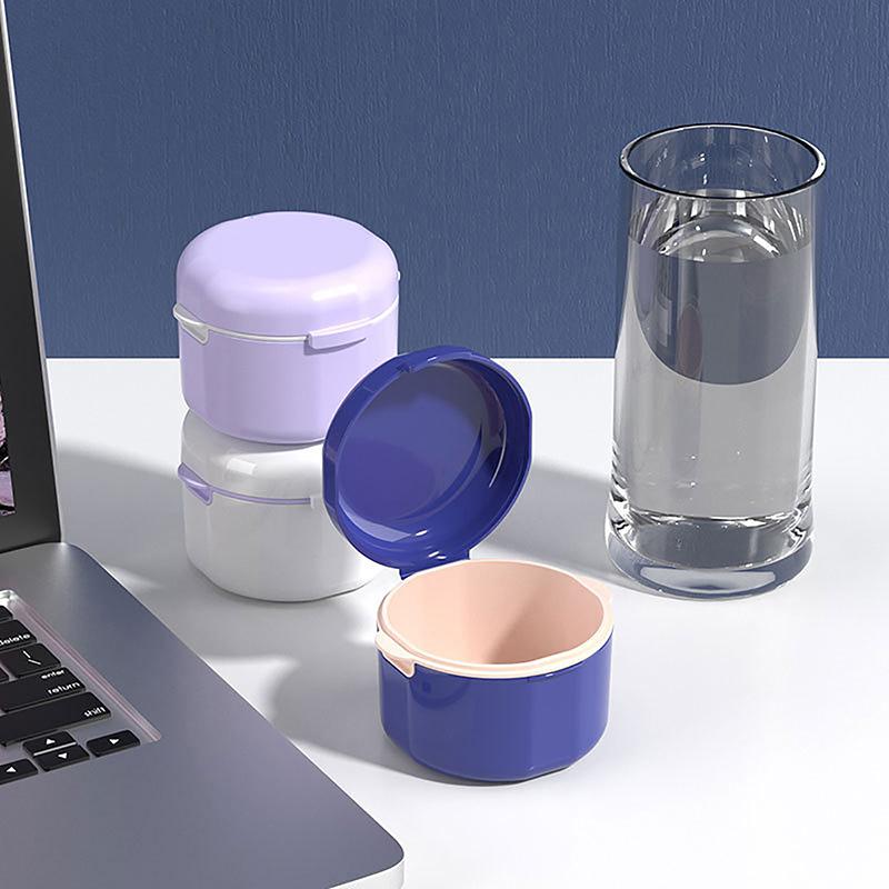 Cutie pentru proteze pentru baie Cutie pentru pahare Suport portabil pentru dinți falși Recipient pentru înmuiere Reținere ortodontică Coș de curățare