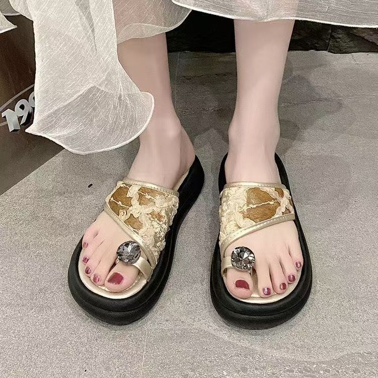 One-word women's 2025 summer new toe wear thick-bottomed comfortable casual fashion slippers women's height sandals tide