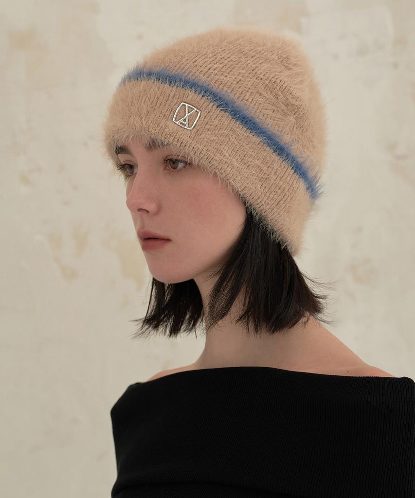 Bajal Va Square Studded Hairy Beanie Beige