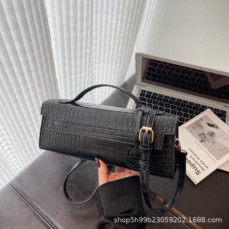 

Hot-selling handbags, ostrich pattern shoulder bags, spring new snake pattern small fresh messenger bags, women s senior