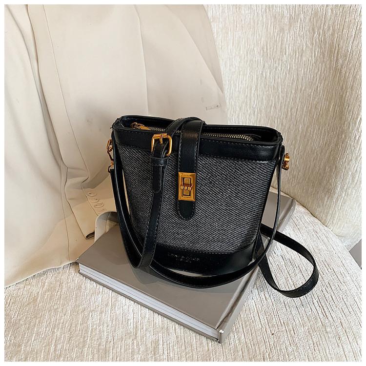 IELGY Contrast Color Niche Messenger Bag Casual Portable Bucket Bag