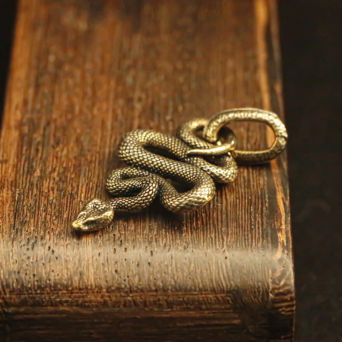 Антикварная латунь трехмерный зодиакальный змеиный брелок-подвеска