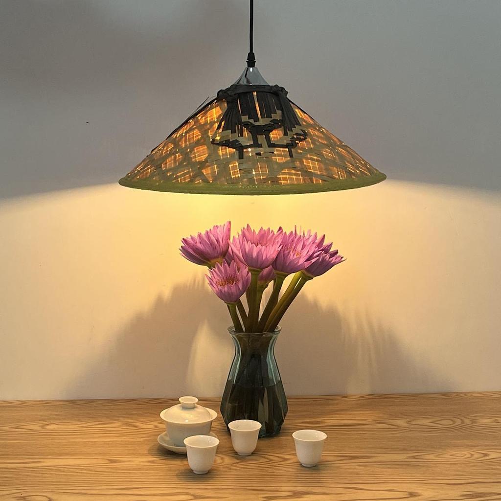 Retro Chinese Bamboo Pendant Light: Nostalgic Straw Hat Design for Hot Pot and Local Cuisine Restaurants