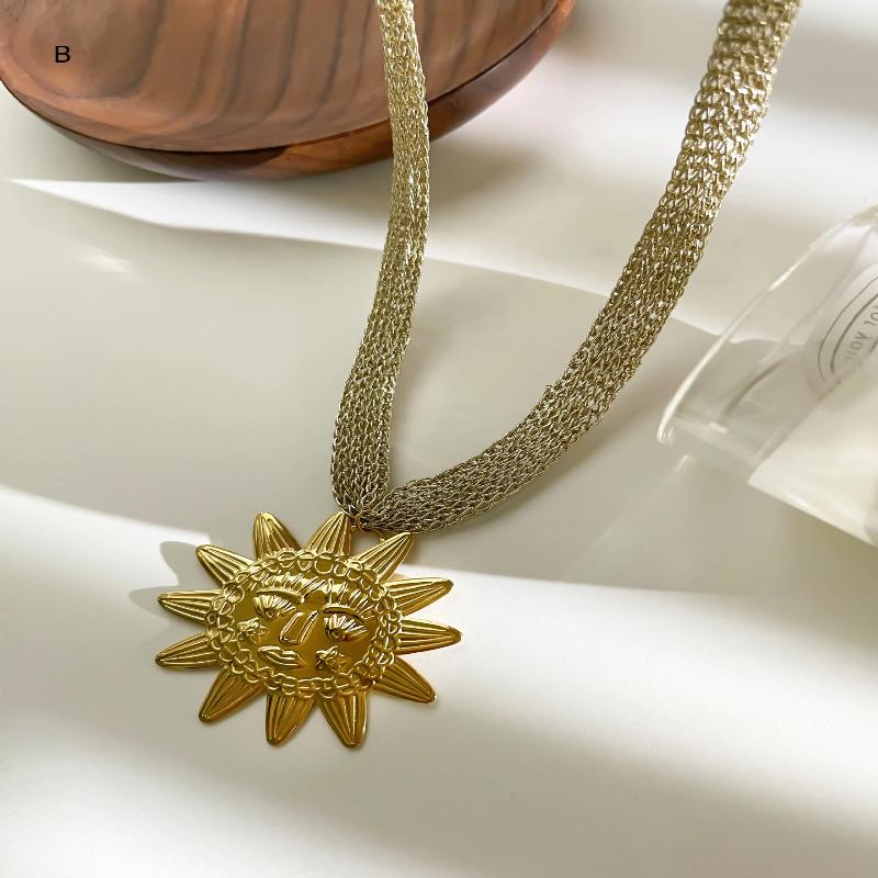 Stainless Steel Exaggerated White Resin Conch Leaf Sun Pendant Necklace For Women Trendy Knitted Mesh Belt Chain