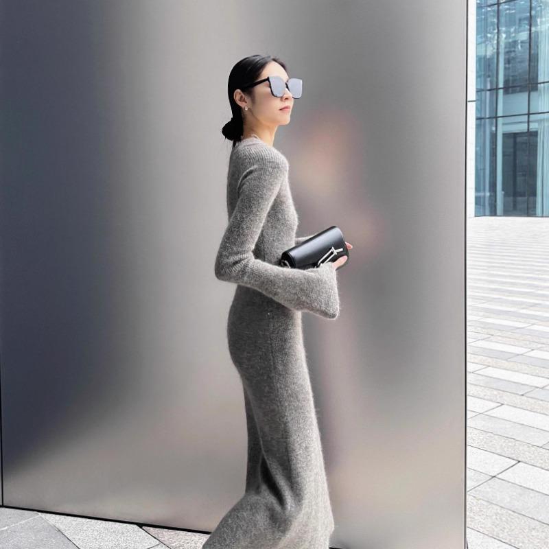 [] Lazy high-end gray horn sleeve knitted dress women's autumn slim coat with long dress inside