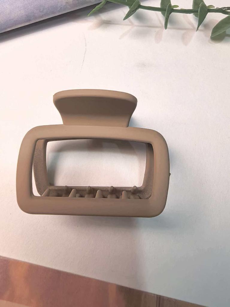 4cm Frosted Milk Coffee Hair Claw Clip for Women’s Updo – Small, Simple, Shark Design