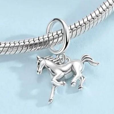Hängende Charm-Perle Komponente Kupfermetall Pferdeanhänger Perlenkomponente Entworfen Für Frau Kompatibel Mit Armband Hohe Qualität Feiner Schmuck Mach Es