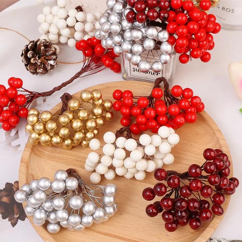 Wholesale Artificial Berry Flowers Mini Red Fake Cherry Stamen for Xmas Tree Ornaments Christmas New Year Party Home Decoration