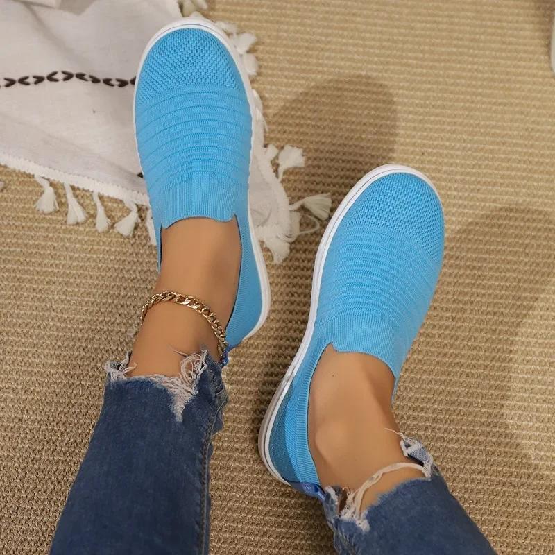 

Осенняя женская обувь 2024 года, новый стиль, ленивые, на одну ногу, женские туфли для улицы, однотонные, с неглубоким носком, нескользящие, большого размера 36-43 36 синий