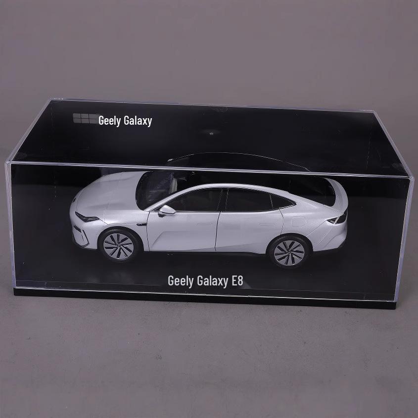 

Geely Galaxy E8 1:18 Alloy Car Model - Fully Open Ornament