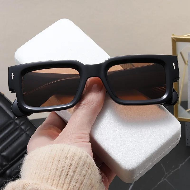 New Retro Men Square Sunglasses for Women Vintage Luxury Rivet Designer Sun Glasses Fashion Arrow Shades UV400 Eyeglasses