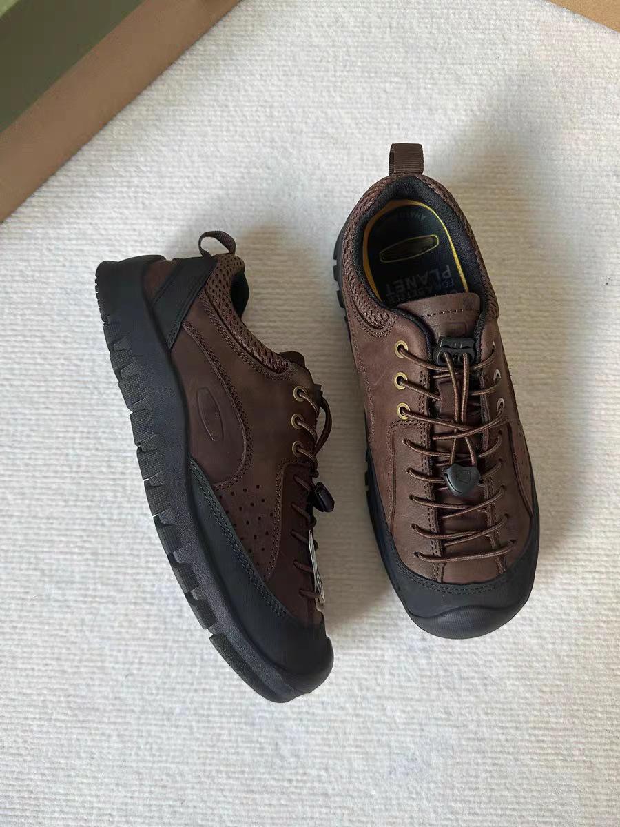 

Kejia outdoor hiking shoes camping sports leisure non-slip men and women the same travel hiking shoes couple 45 темно-коричневого кольору