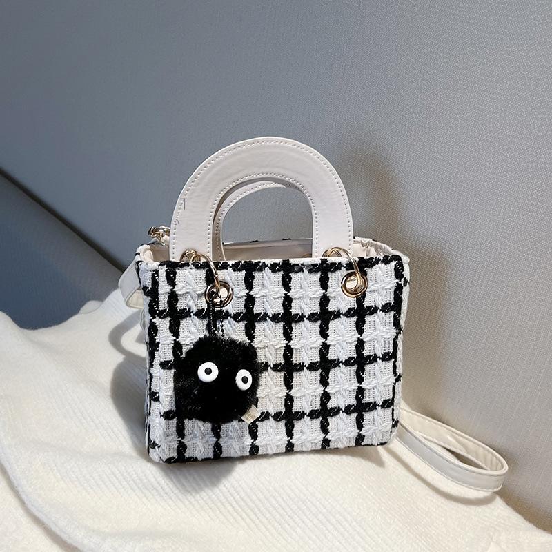 Internet Celebrity Fashion Woolen Plaid Handbag 2025 Autumn and Winter New Foreign Style Texture Universal Shoulder Crossbody Small Square Bag
