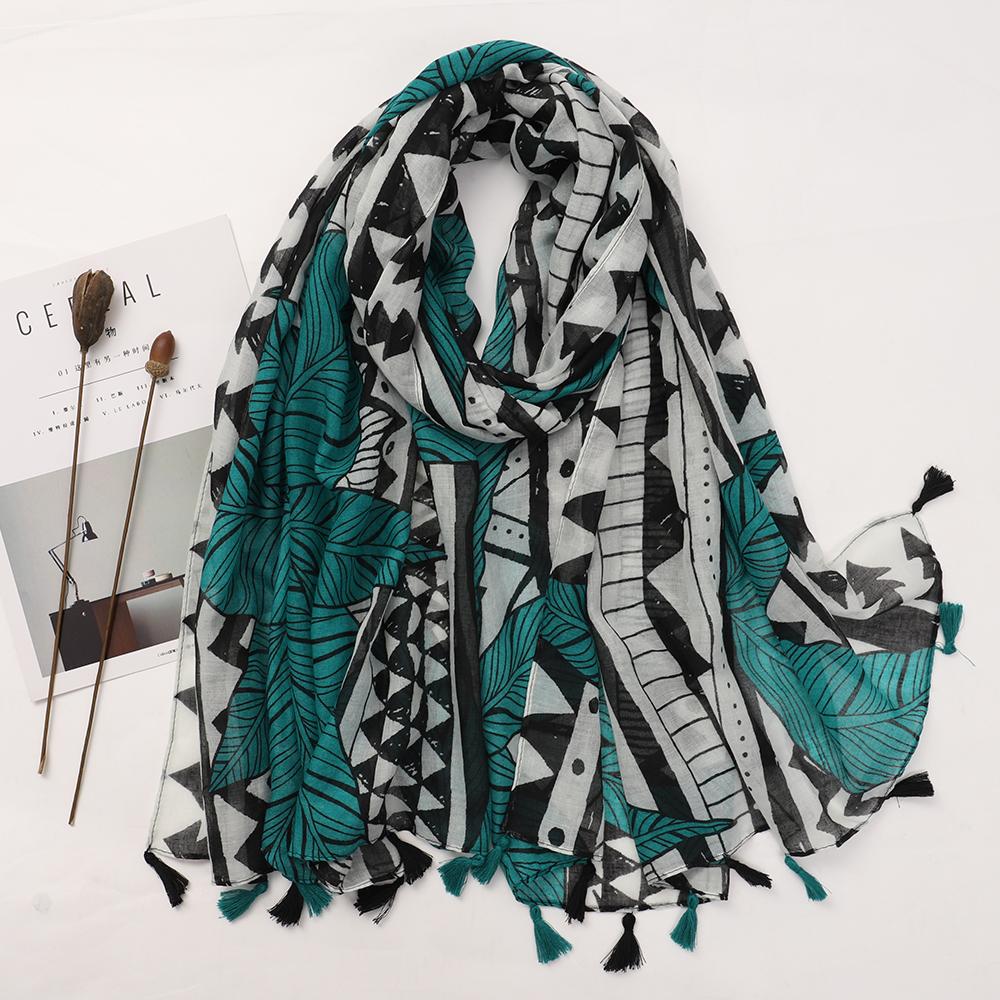 2024New Ethnic Print Beach Travel Scarf Women Tassel Fringed Shawl Seaside Holiday Sunscreen Beach Scarves 180*90cm