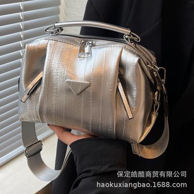 High-end Niche Design Bag Women's 2025 New Trendy Spring Summer Versatile Women's Shoulder Messenger Bag Handbag