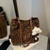 High Value Suede Leopard Print Tote Bag Large Capacity Fashion Commuter Shoulder Messenger Bag