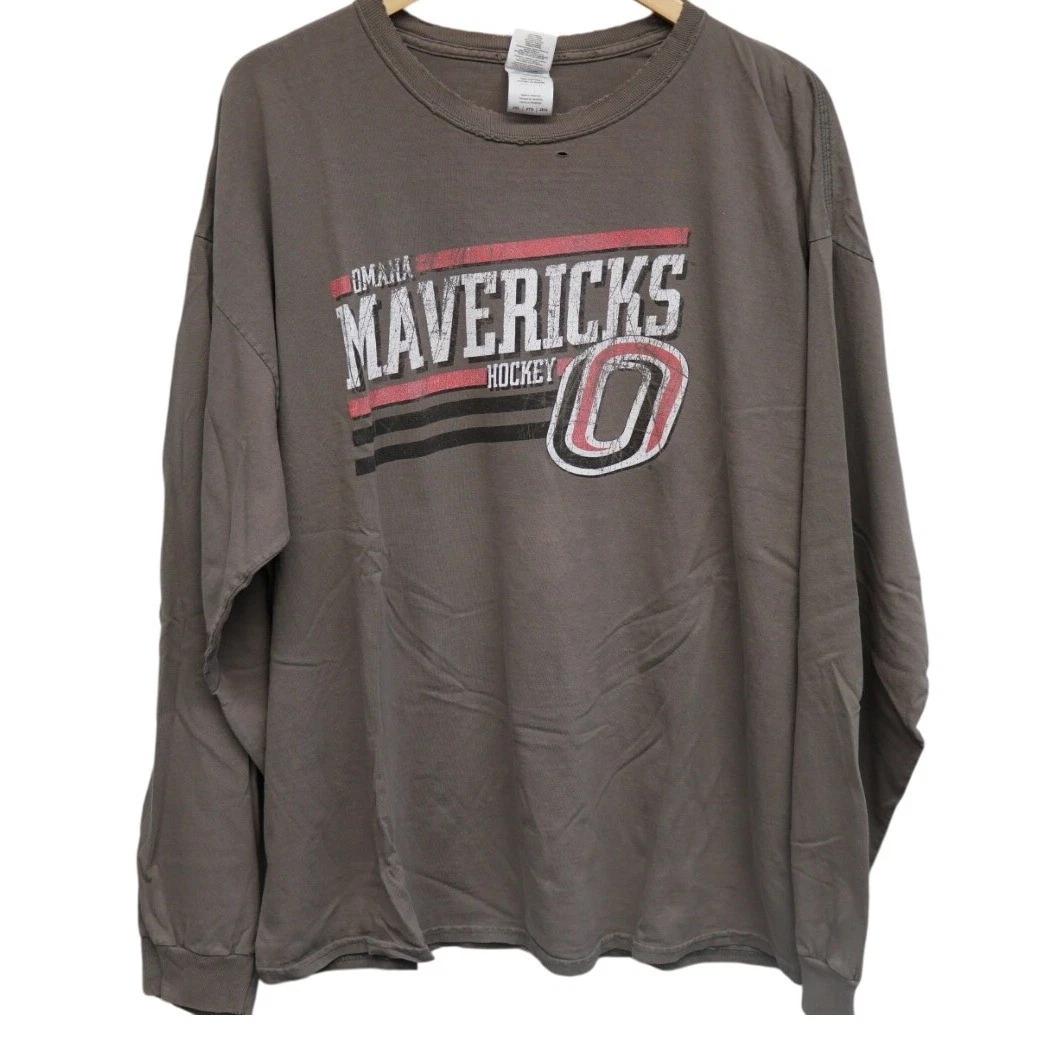 

Omaha UNO Mavericks Hockey Distressed Graphic LS T-Shirt Soft THIN 2XL 3XL
