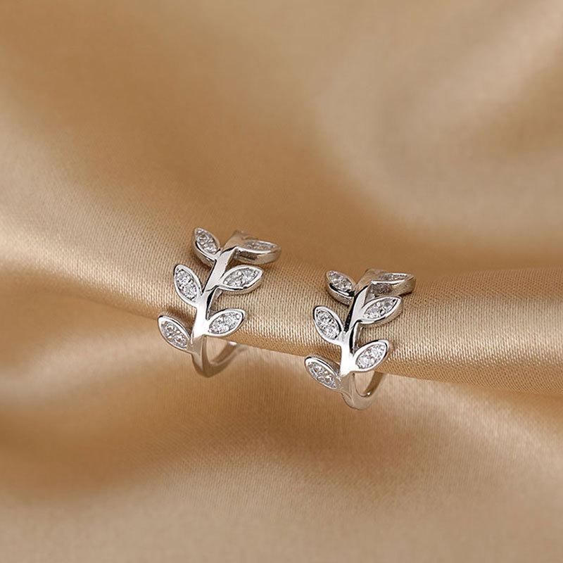 Zlaté náušnice s křišťálovou sponou pro ženy bez piercingu Puk Rock Vintage Obal na uši Dívčí šperky Dárky