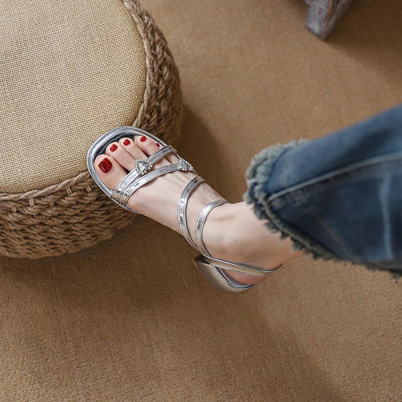 

High-heeled thick-heeled sandals women s summer new silver square-headed open-toed sandals 34 срібний